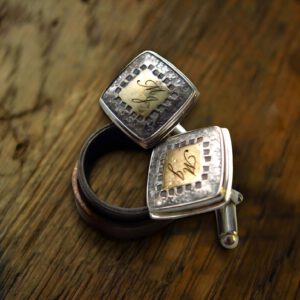 sasagos su iniacialais